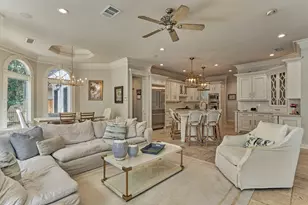 319 S Silvershire Cir, The Woodlands, TX 77381 - Photo 14