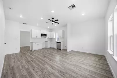 7502 Laura Koppe Road #C-D, Houston, TX 77028 - Photo 4