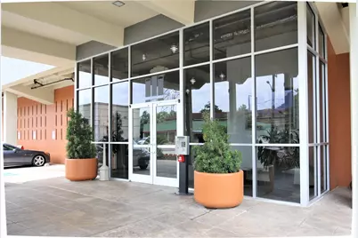 230 W Alabama #1105, Houston, TX 77006 - Photo 18