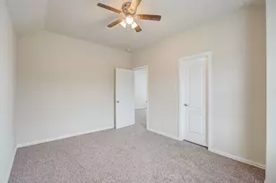 309 Burgundy Dr, Alvin, TX 77511 - Photo 38