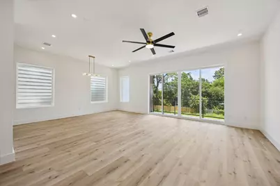 1034 W 17th St Street #B, Houston, TX 77008 - Photo 2
