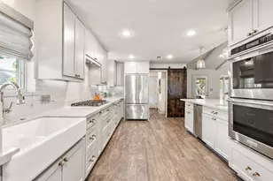 10052 Lynbrook Dr, Houston, TX 77042 - Photo 14