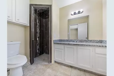 7962 Southmeadow Drive, Houston, TX 77071 - Photo 18