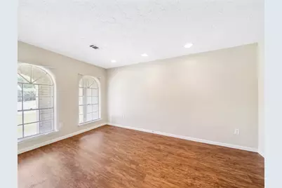 7962 Southmeadow Drive, Houston, TX 77071 - Photo 10