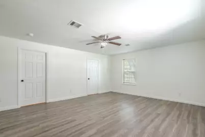 122 Oak Street, Stafford, TX 77477 - Photo 8