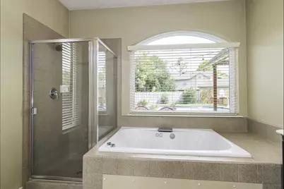 803 Colony Glen Court, Houston, TX 77062 - Photo 18