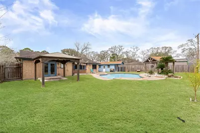 4307 Meadow Glenn Drive, Dickinson, TX 77539 - Photo 16