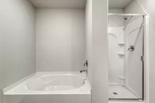 8218 Sunberry Shadow Dr, Houston, TX 77016 - Photo 12