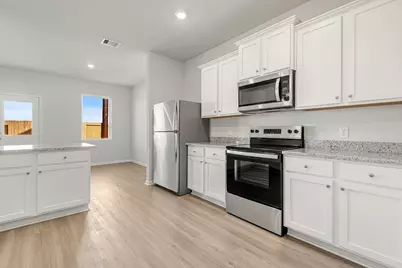 8218 Sunberry Shadow Drive, Houston, TX 77016 - Photo 6