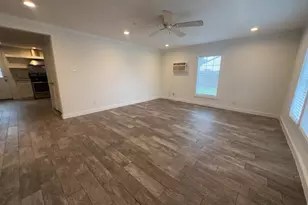 1917 Thonig Rd, Houston, TX 77055 - Photo 2