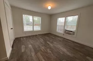 1917 Thonig Rd, Houston, TX 77055 - Photo 8