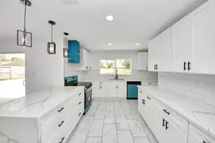 1418 San Sebastian Ln, Nassau Bay, TX 77058 - Photo 16