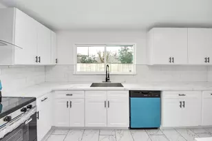 1418 San Sebastian Ln, Nassau Bay, TX 77058 - Photo 22