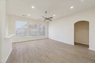 11011 Birch Dr, La Porte, TX 77571 - Photo 12