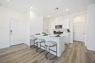 5925 Manning Oaks St, Houston, TX 77091 - Photo 10