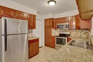 6131 Tiffany Dr, Houston, TX 77085 - Photo 8