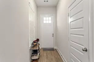 4416 Santorini Ln, Houston, TX 77045 - Photo 4