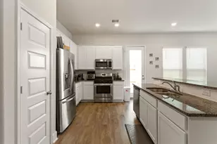 4416 Santorini Ln, Houston, TX 77045 - Photo 10