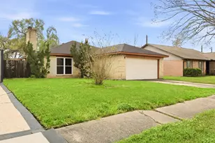 6647 Villarreal Dr, Missouri City, TX 77489 - Photo 2