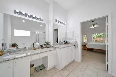 67 N Veranda Ridge Drive, The Woodlands, TX 77382 - Photo 28