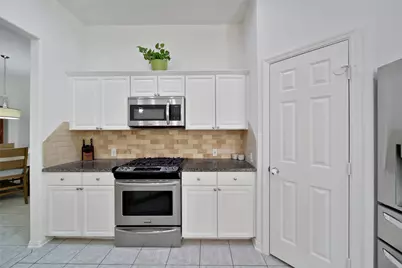 67 N Veranda Ridge Drive, The Woodlands, TX 77382 - Photo 12