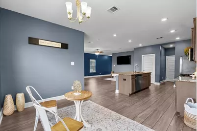 4207 W Bayou Maison Circle, Dickinson, TX 77539 - Photo 8