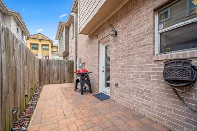 323 Plaza Del Sol Park, Houston, TX 77020 - Photo 36