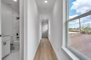 8411 Mahalia Dr, Houston, TX 77088 - Photo 6