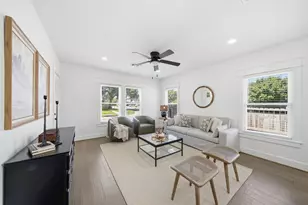 1139 W Gardner St, Houston, TX 77009 - Photo 6