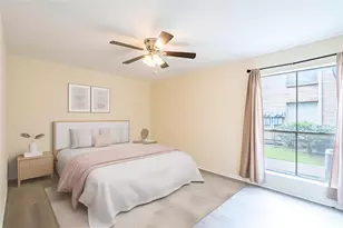 700 Thicket Ln, Houston, TX 77079 - Photo 4