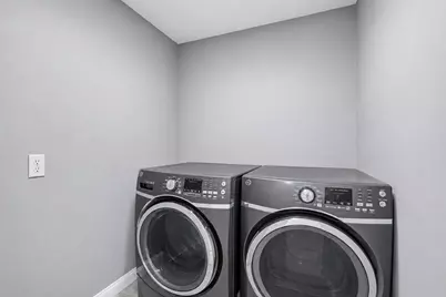 9330 E Avenue L, Houston, TX 77012 - Photo 20