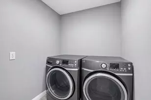 9330 E Avenue L, Houston, TX 77012 - Photo 20
