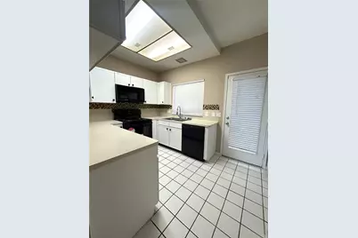 2910 Grants Lake Boulevard #1303, Sugar Land, TX 77479 - Photo 6