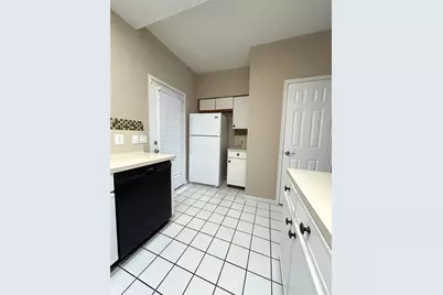 2910 Grants Lake Boulevard #1303, Sugar Land, TX 77479 - Photo 8