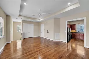 1715 W 24th St, Houston, TX 77008 - Photo 10