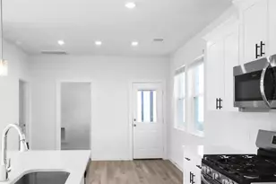 2411 Outpost Cyn Dr, Rosharon, TX 77583 - Photo 10