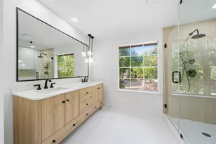 82 N Apple Springs Cir, The Woodlands, TX 77382 - Photo 4