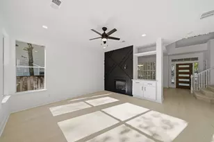 82 N Apple Springs Cir, The Woodlands, TX 77382 - Photo 10