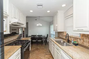 2905 Hamm Rd, Pearland, TX 77581 - Photo 2