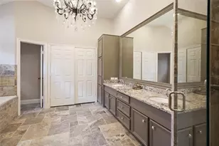 11530 Wickhollow Ln, Houston, TX 77043 - Photo 14