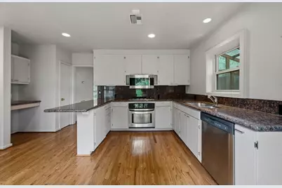 2219 Dickey Place, Houston, TX 77019 - Photo 38