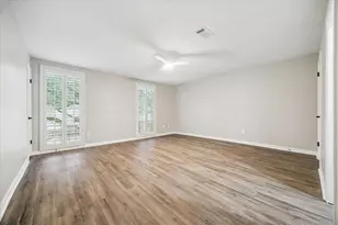 903 Wax Myrtle Ln, Houston, TX 77079 - Photo 14