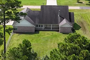 544 Meadow Ln, Winnie, TX 77665 - Photo 6