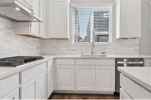 2408 King Mackerel Dr, Kemah, TX 77565 - Photo 2