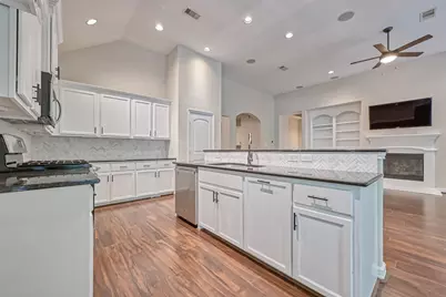 150 W Heritage Mill Circle, Tomball, TX 77375 - Photo 12