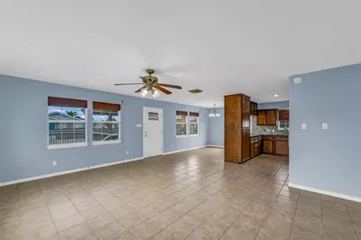 16526 Nassau Way, Galveston, TX 77554 - Photo 6