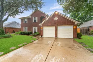 3820 Pin Oak Dr S, Pearland, TX 77581 - Photo 2