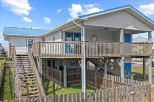 817 Westview, Crystal Beach, TX 77650 - Photo 24