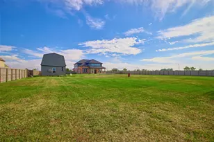 11718 Casadores Ln, Needville, TX 77461 - Photo 4