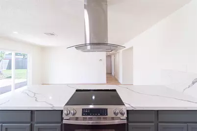3906 Knotty Oaks Trail, Houston, TX 77045 - Photo 2